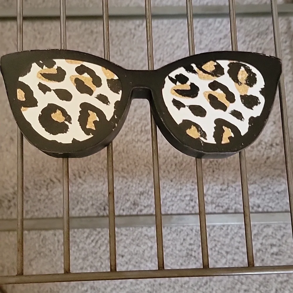 Home decor - Picture 2 of 2